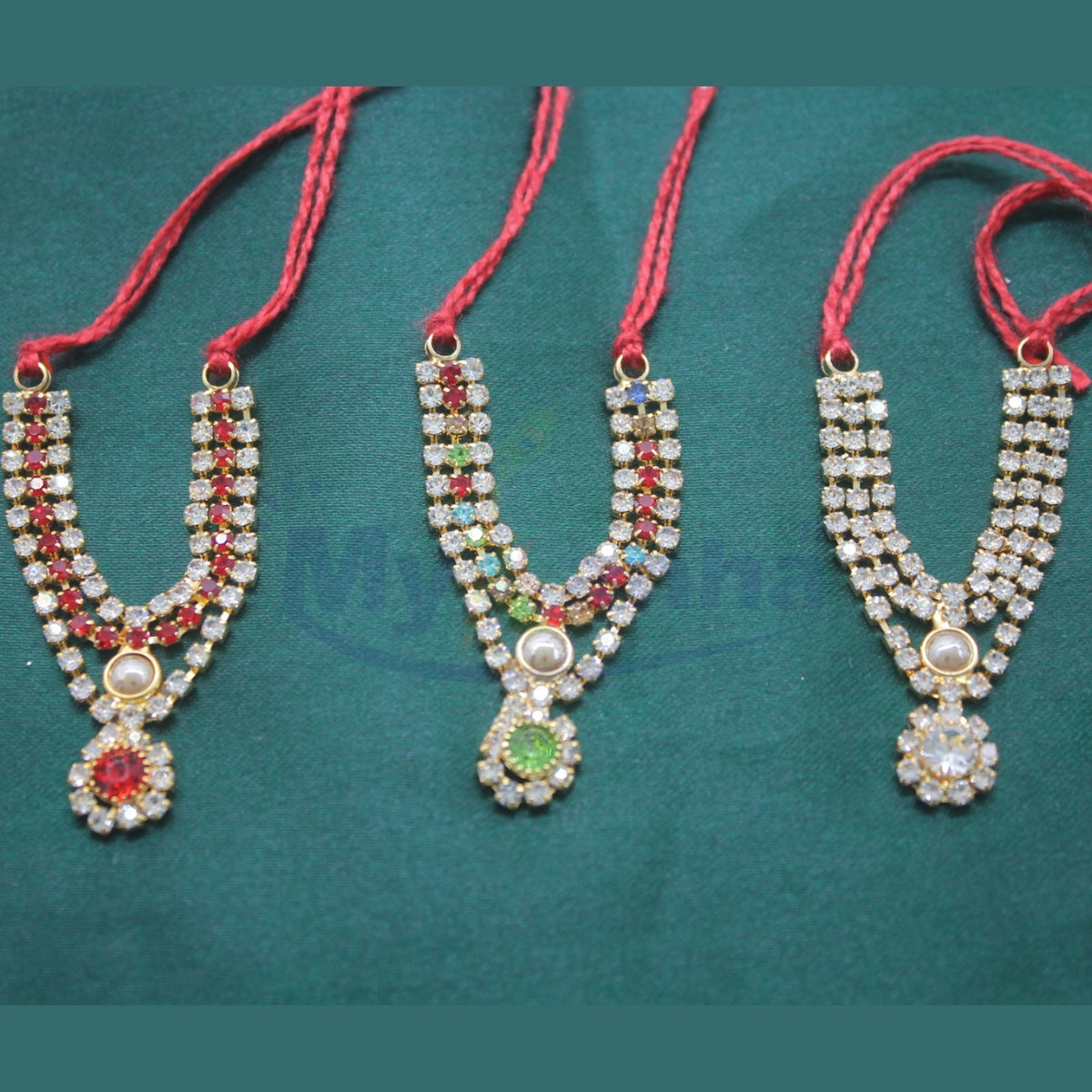 Stone decorated pendant design haar for idols (2 inches)