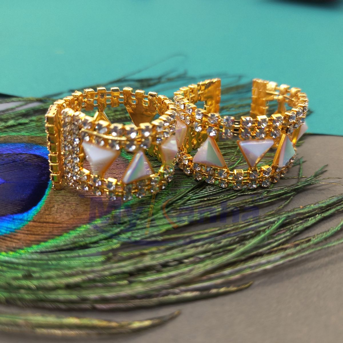 Triangle designer beads decorated heavy kangan for idols