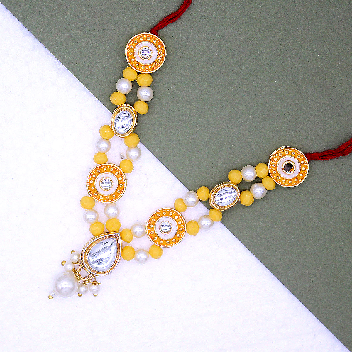 Stone Circle Design Decorated Haar for Idols ( Random Colors)