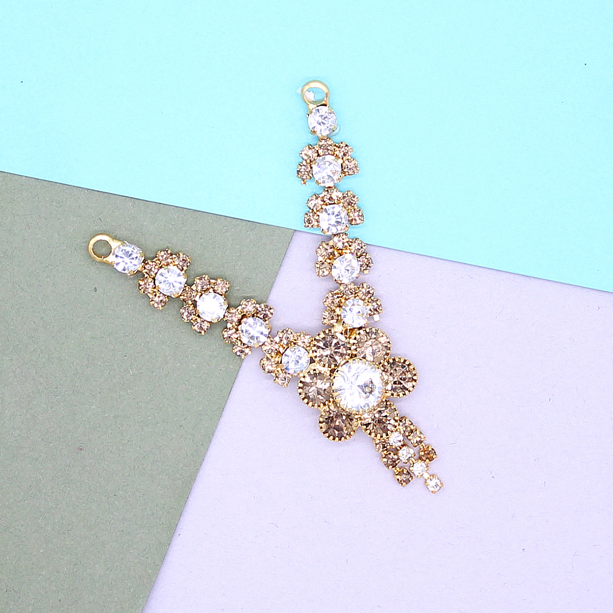 Flower design golden stone decorated Haar ( 2 Inches )