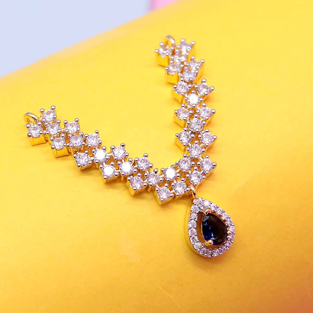 AD Mala/Haar For Idols (2 Inches)