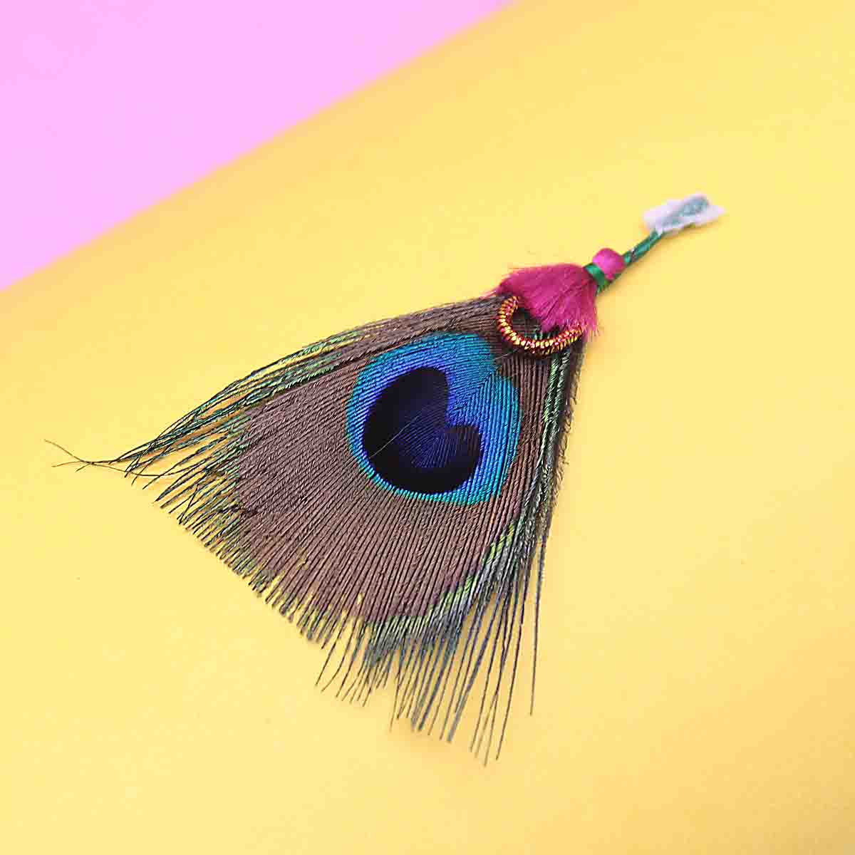 Laddu Gopal Mor Pankh Kalangi With One Eye