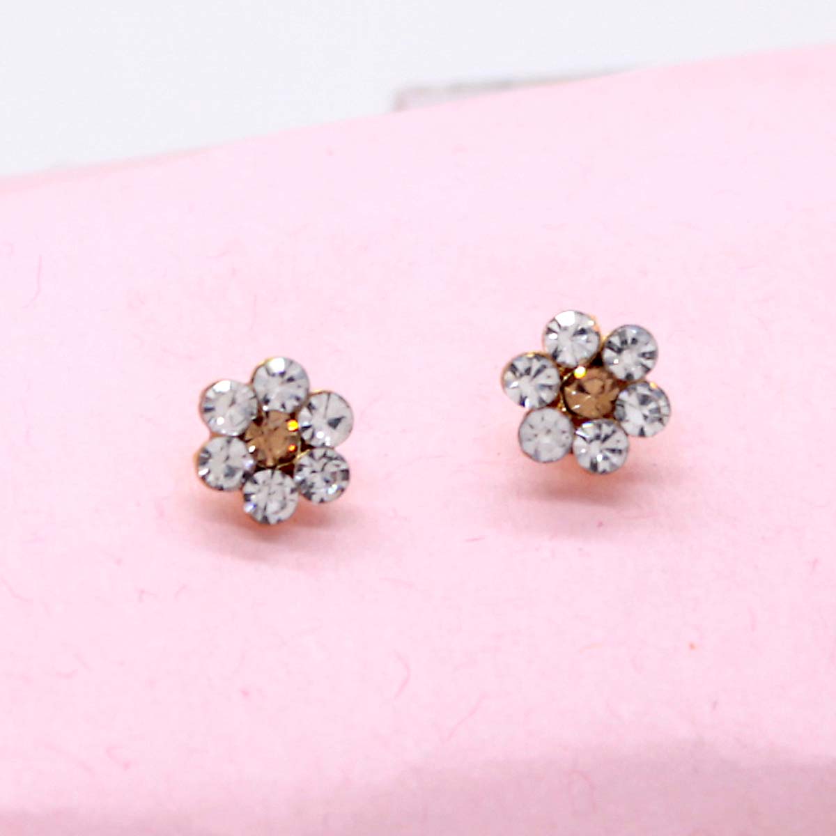 White & Yellow Earing/Kundal Only