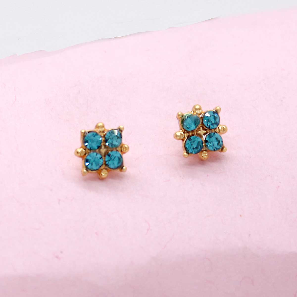 Round Shape Blue Colour Earing/Kundal For Idols 